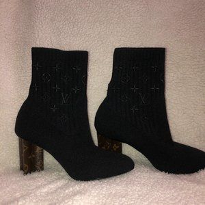 LOUIS VUITTON SILHOUETTE BOOTS